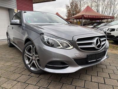 Grau Gebraucht 2015 Mercedes E200 Limousine | 18.900 € (Fairer Preis)
