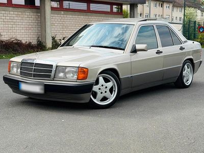 Usata Mercedes 190 136 CV (100 kW) 1993 Grigio Berlina