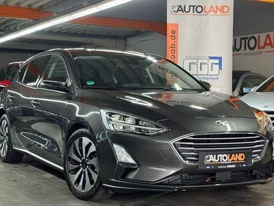 Grau Gebraucht 2018 Ford Focus Limousine | 14.999 € (Fairer Preis)