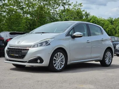 Gebraucht Peugeot 208 Allure 110 PS (80 kW) 2017 Grau Kleinwagen