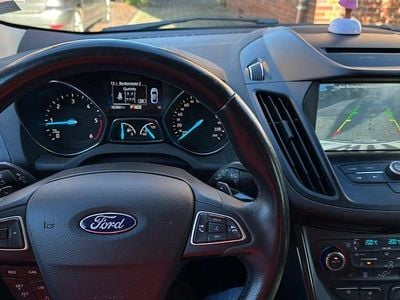 Gebraucht Ford Kuga Titanium 150 PS (110 kW) 2018 Grau SUV