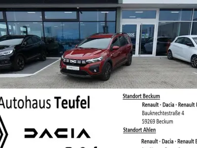 Gebraucht Dacia Jogger Expression 110 PS (80 kW) 2024 Braun Van / Kleinbus