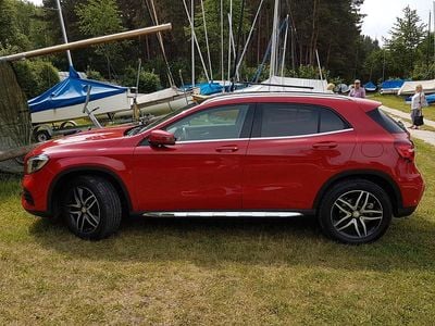 Second-hand Mercedes GLA220 AMG line 184 CP (135 kW) 2017 Roșu SUV