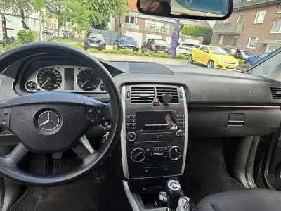 Gebraucht Mercedes B180 109 PS (80 kW) 2008 Beige Van / Kleinbus