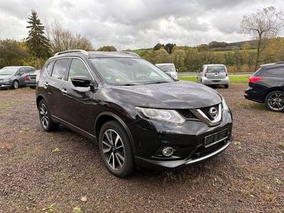 Schwarz Gebraucht 2016 Nissan X-Trail Tekna SUV | 12.490 € (Fairer Preis)