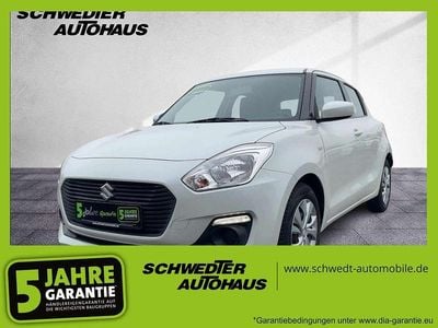 Gebraucht Suzuki Swift Basic 90 PS (66 kW) 2019 Weiß metallic Kleinwagen