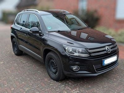 Gebraucht VW Tiguan Life 140 PS (102 kW) 2014 Schwarz SUV