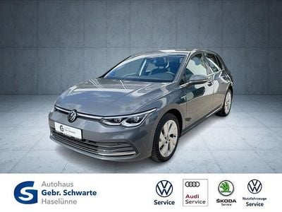 Grau Gebraucht 2023 VW Golf VIII Style Limousine | 25.470 € (Superpreis)