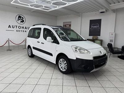 Gebraucht Peugeot Partner Tepee Active 120 PS (88 kW) 2012 Weiß Van / Kleinbus