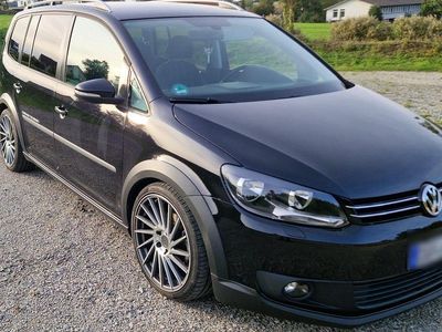 VW Touran Cross