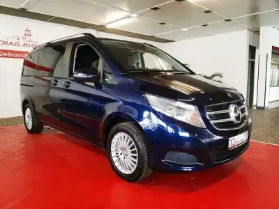 Gebraucht Mercedes V250 190 PS (139 kW) 2017 Blau Van / Kleinbus
