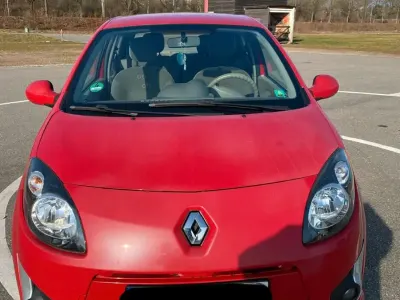 Gebraucht Renault Twingo 76 PS (55 kW) 2009 Rot Kleinwagen