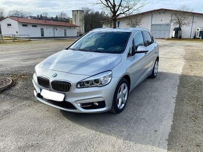 Gebraucht BMW 220 Luxury Line 190 PS (139 kW) 2014 Silber Van / Kleinbus