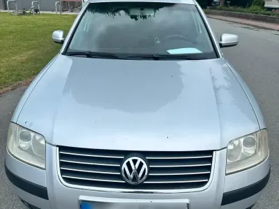 Gebraucht VW Passat 115 PS (84 kW) 2002 Grau Limousine