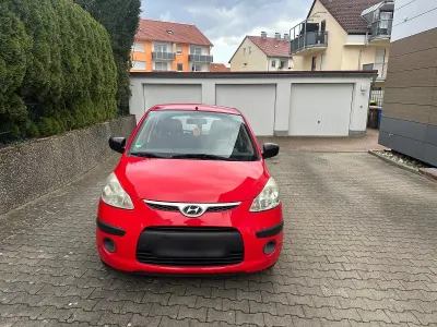 Gebraucht Hyundai i10 67 PS (49 kW) 2010 Rot Kleinwagen