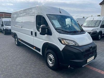 Gebraucht Peugeot Boxer 140 PS (102 kW) 2024 Weiß icy Van