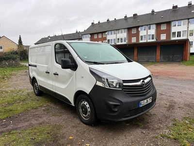 Weiß Gebraucht 2019 Opel Vivaro Van / Kleinbus | 8.150 €