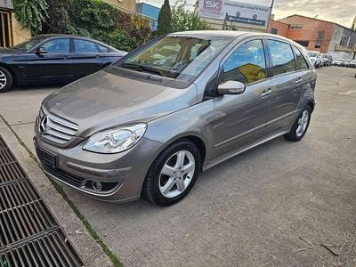 Gebraucht Mercedes B200 136 PS (100 kW) 2006 Kometgrau  metalliclack Van / Kleinbus