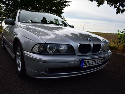 BMW 525