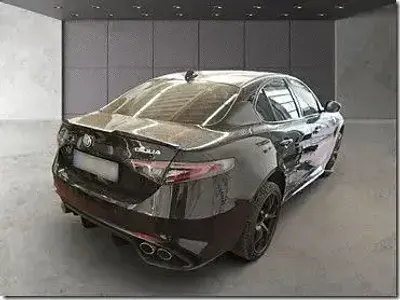 Gebraucht Alfa Romeo Giulia Quadrifoglio 520 PS (382 kW) 2024 Schwarz Limousine