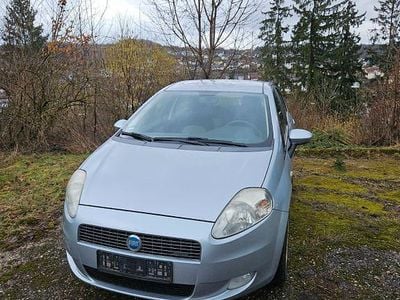 Gebraucht Fiat Grande Punto Dynamic 90 PS (66 kW) 2007 Grau Kleinwagen