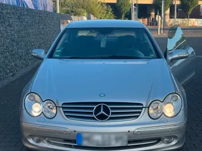 Gebraucht Mercedes CLK240 170 PS (125 kW) 2003 Silber Coupé