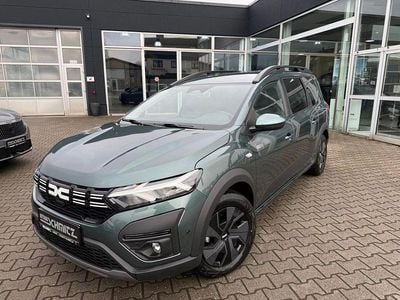 Gebraucht Dacia Jogger Expression 94 PS (69 kW) 2025 Grün Van / Kleinbus