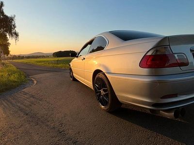 Gebraucht BMW 320 150 PS (110 kW) 2000 Silber Coupé