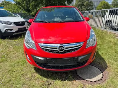 Gebraucht Opel Corsa Edition 69 PS (50 kW) 2013 Rot Kleinwagen