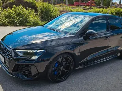 Gebraucht Audi RS3 Sportback Sport 400 PS (294 kW) 2023 Schwarz Kleinwagen