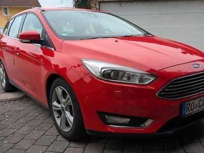 Usata Ford Focus Titanium 125 CV (91 kW) 2016 Rosso Station wagon