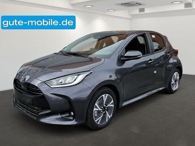 Gebraucht Toyota Yaris Hybrid Team 116 PS (85 kW) 2024 Grau Limousine