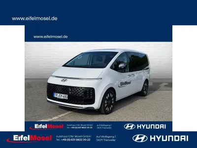 Gebraucht Hyundai Staria 224 PS (164 kW) 2025 Creamy white / sol Van / Kleinbus