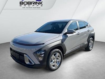 Neu Hyundai Kona Select 150 PS (110 kW) 2026 Grau SUV