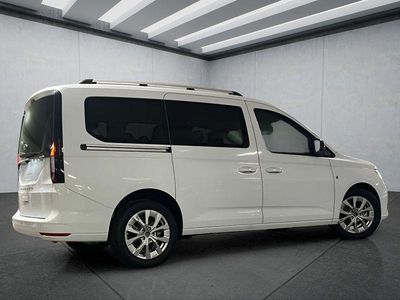 Nouă Ford Tourneo 122 CP (89 kW) 2025 Alb Monovolum