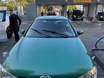 Gebraucht 2002 Nissan Almera Limousine | 1.200 €