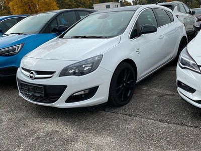 Gebraucht Opel Astra Energy 140 PS (102 kW) 2014 Weiß Limousine