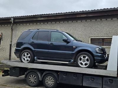 Mercedes ML320