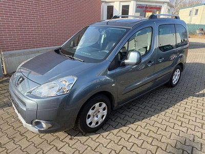 Gebraucht Peugeot Partner Tepee Family 111 PS (81 kW) 2011 Grau Van / Kleinbus