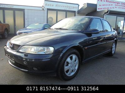 Blau Gebraucht 2002 Opel Vectra Limousine | 2.600 € (Etwas zu teuer)
