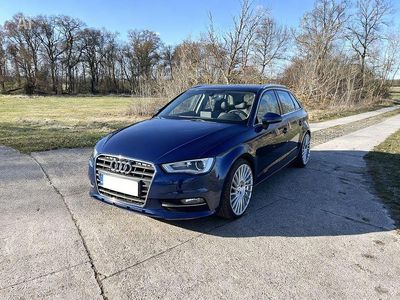 Używany Audi A3 Sport 125 KM (91 kW) 2015 Niebieski Sedan/Limuzyna