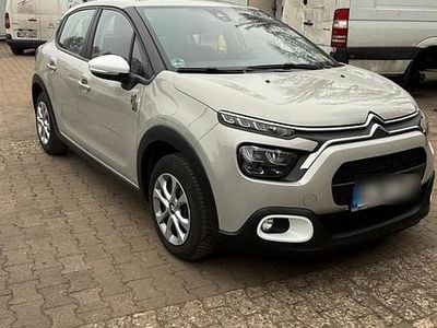 Grau Gebraucht 2024 Citroën C3 Limousine | 14.899 €