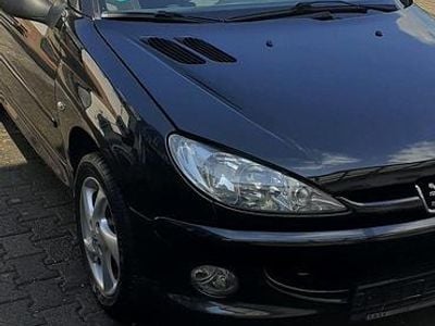 Gebraucht Peugeot 206 CC 109 PS (80 kW) 2005 Schwarz Cabrio