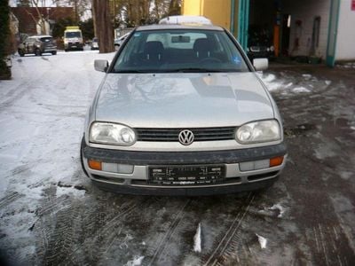 Silber Gebraucht 1996 VW Golf III | 1.950 €