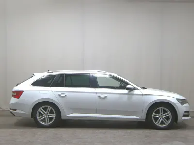 Gebraucht Skoda Superb Style 218 PS (160 kW) 2020 Weiss Kombi