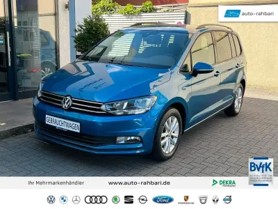Gebraucht VW Touran Comfortline 116 PS (85 kW) 2017 Caribbean blue metallic Van / Kleinbus