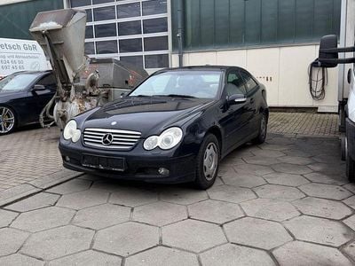 Gebraucht Mercedes C180 143 PS (105 kW) 2003 Blau Coupé