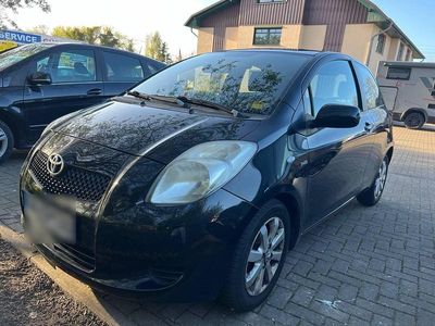 Brugt Toyota Yaris 99 HK (72 kW) 2007 Sort Hatchback