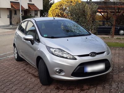 gebraucht Ford Fiesta 1,25 60kW/Klima/SHZ/FreiSpr/HU+Reifen neu