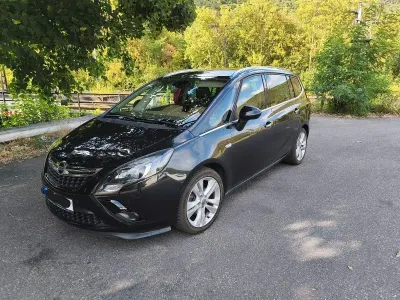 Gebraucht Opel Zafira Tourer 140 PS (102 kW) 2012 Schwarz Van / Kleinbus